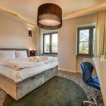 Fregata Aparthotel 3*